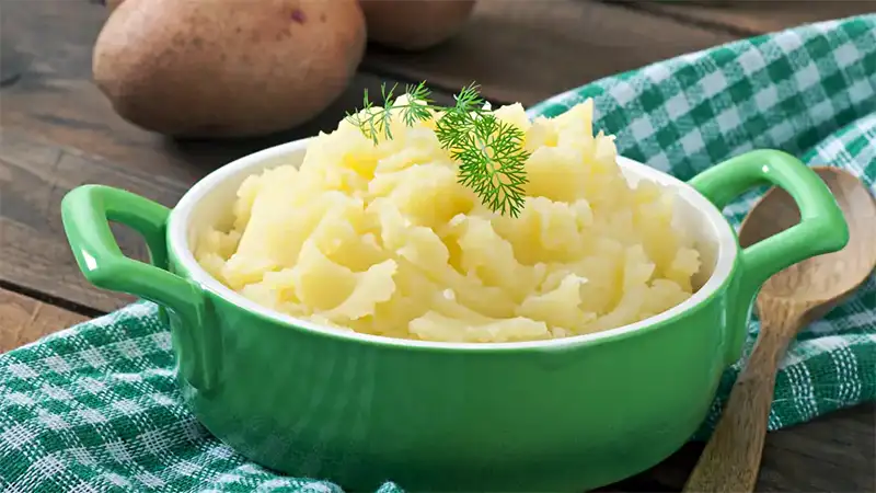 Släng inte gårdagens potatis: ett knepigt sätt att göra potatismos omöjlig att skilja från färsk.