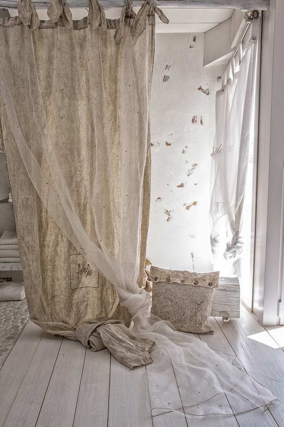 Shabby chic gardiner: detaljen som gör skillnaden