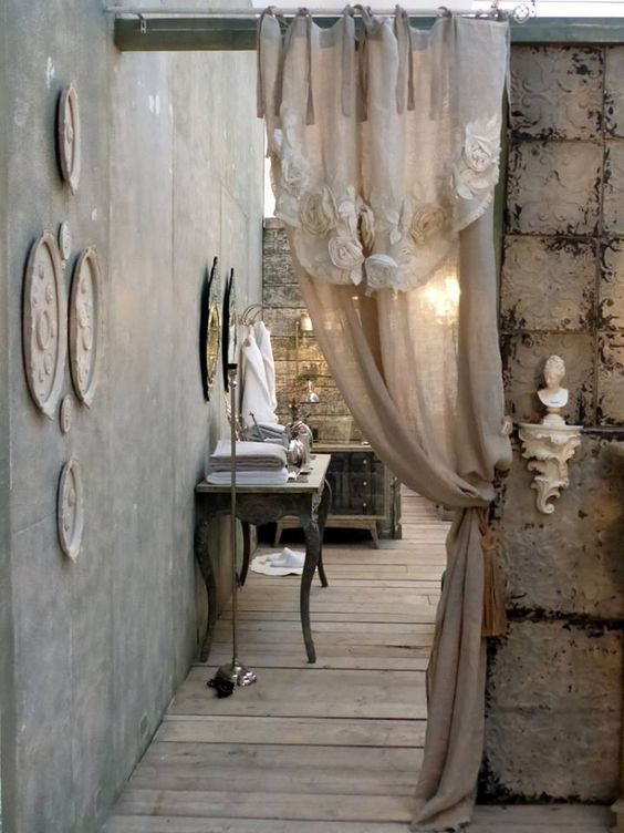 Shabby chic gardiner: detaljen som gör skillnaden