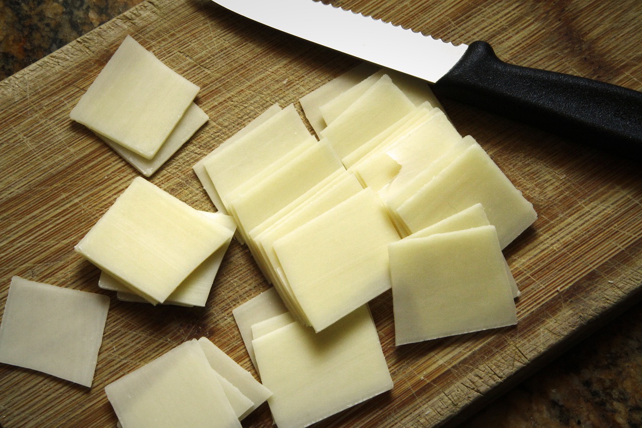 Du behöver inte ens göra smörgåsar längre: det IMMORTALISKA receptet på kalla ostrullar - inget går upp mot det!